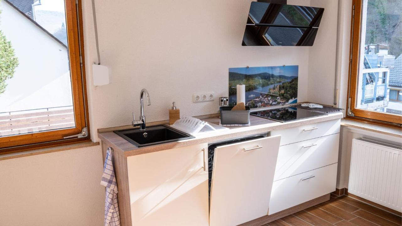 Rheintal-Ferien - 90 Qm Ferienwohnung Mit Wine & Style - Dein Urlaub Am Rhein Niederheimbach Dış mekan fotoğraf